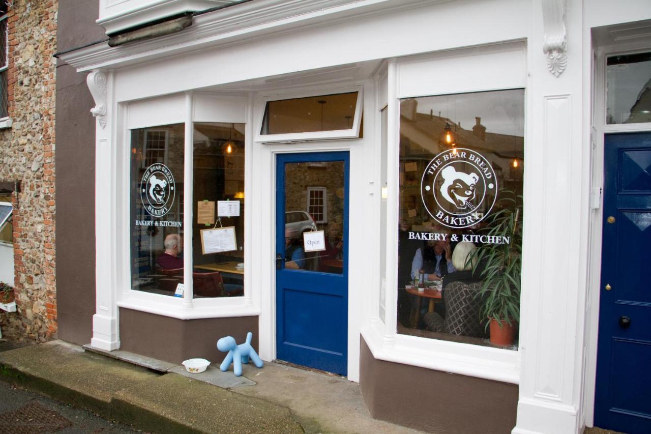 The Bear Bread Bakery B&B, Ensuite Rooms Above The Bakery, Colyton エクステリア 写真