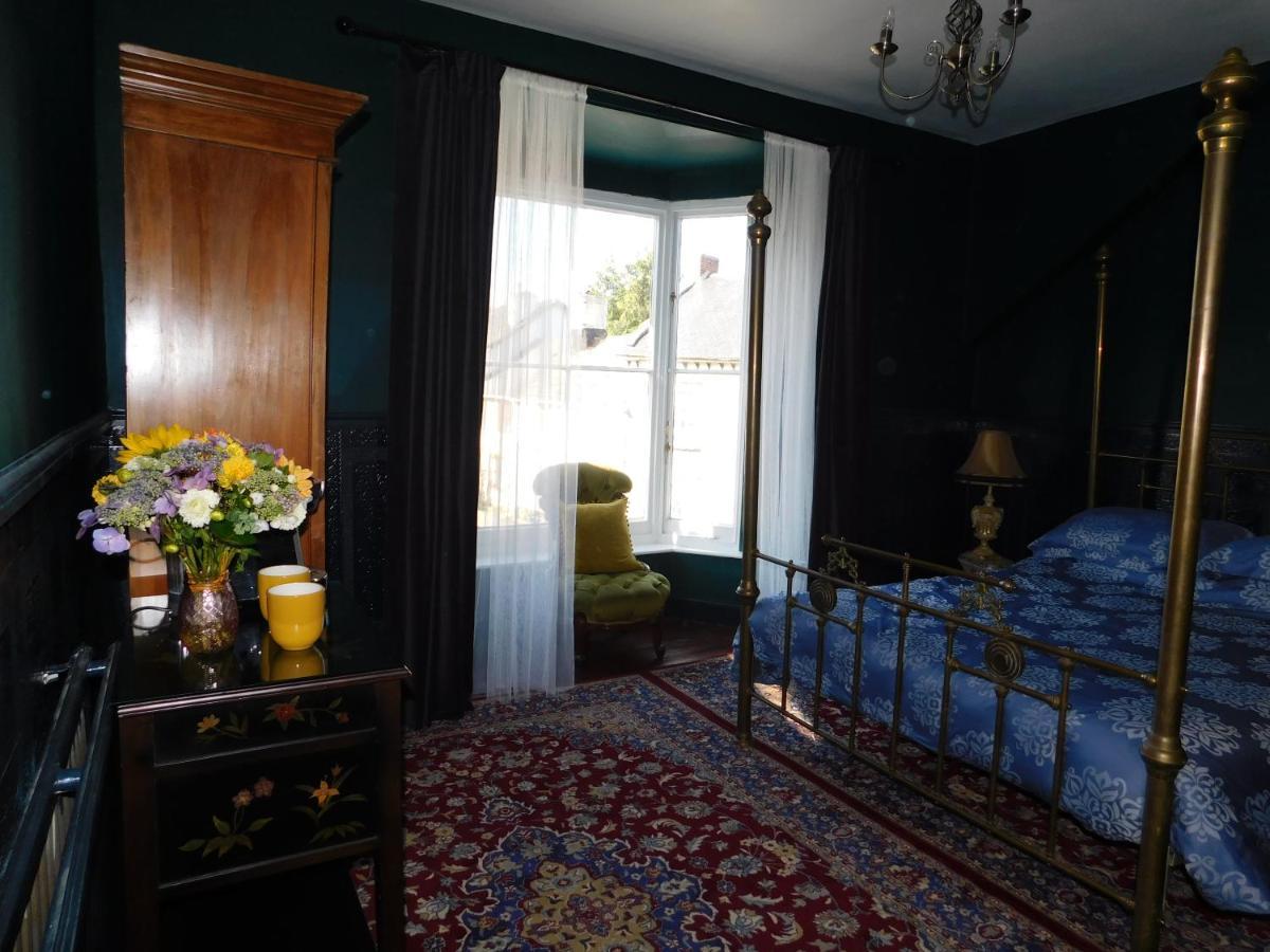 The Bear Bread Bakery B&B, Ensuite Rooms Above The Bakery, Colyton エクステリア 写真