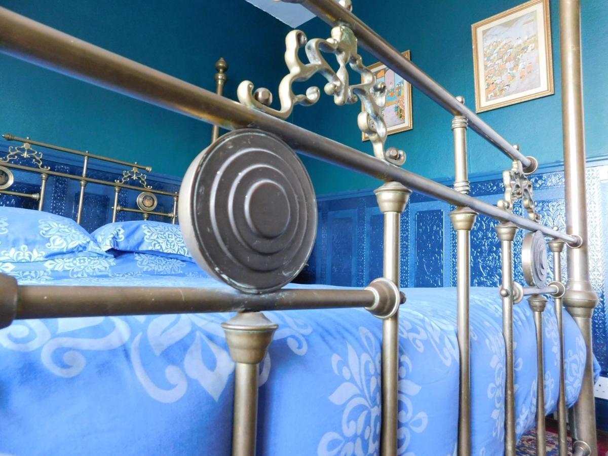 The Bear Bread Bakery B&B, Ensuite Rooms Above The Bakery, Colyton エクステリア 写真