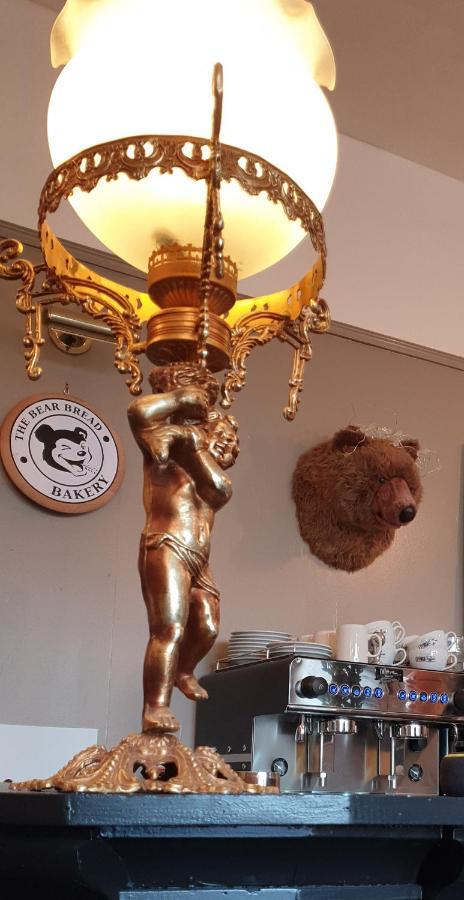The Bear Bread Bakery B&B, Ensuite Rooms Above The Bakery, Colyton エクステリア 写真