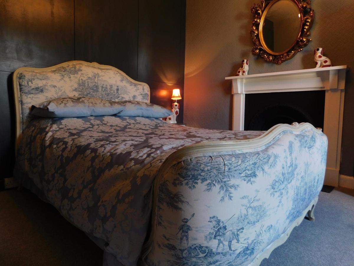 The Bear Bread Bakery B&B, Ensuite Rooms Above The Bakery, Colyton エクステリア 写真