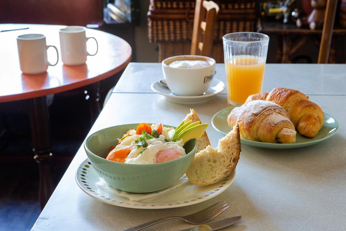 The Bear Bread Bakery B&B, Ensuite Rooms Above The Bakery, Colyton エクステリア 写真