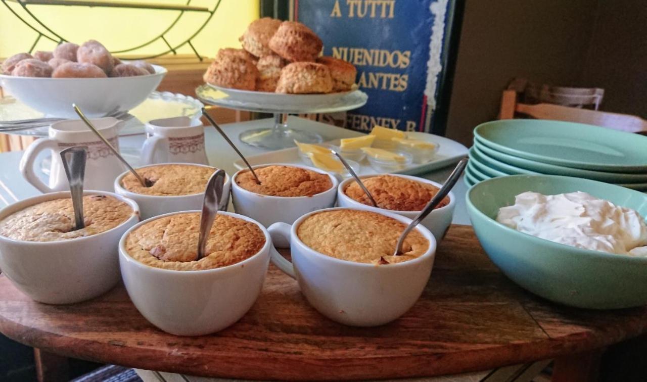 The Bear Bread Bakery B&B, Ensuite Rooms Above The Bakery, Colyton エクステリア 写真