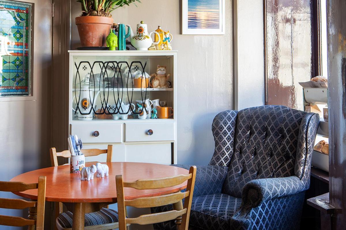 The Bear Bread Bakery B&B, Ensuite Rooms Above The Bakery, Colyton エクステリア 写真
