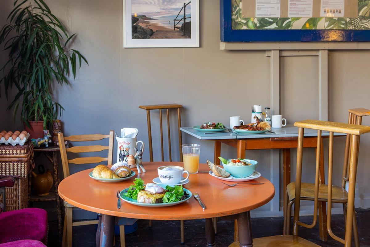 The Bear Bread Bakery B&B, Ensuite Rooms Above The Bakery, Colyton エクステリア 写真