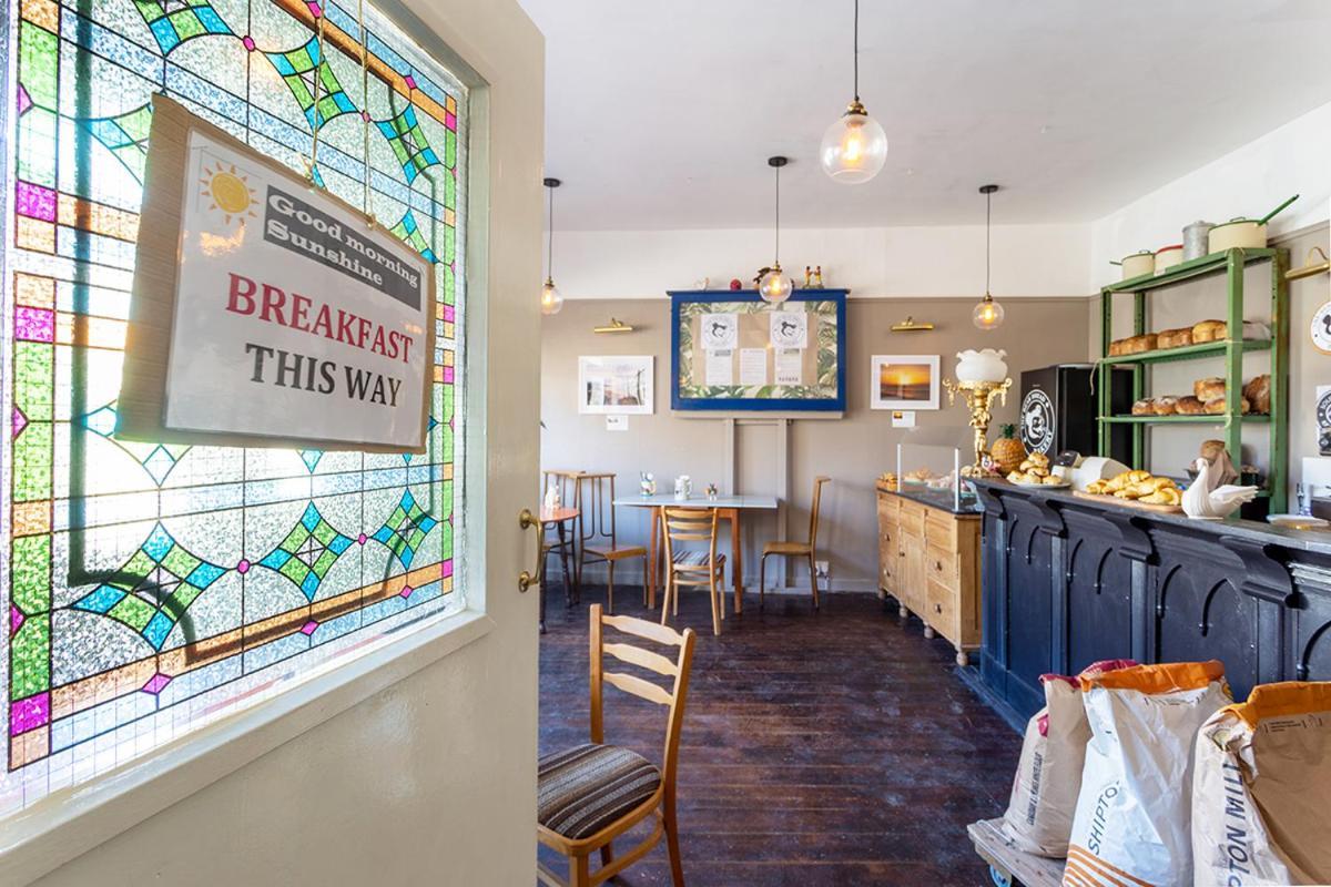 The Bear Bread Bakery B&B, Ensuite Rooms Above The Bakery, Colyton エクステリア 写真