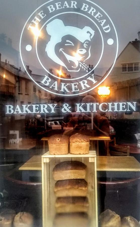 The Bear Bread Bakery B&B, Ensuite Rooms Above The Bakery, Colyton エクステリア 写真