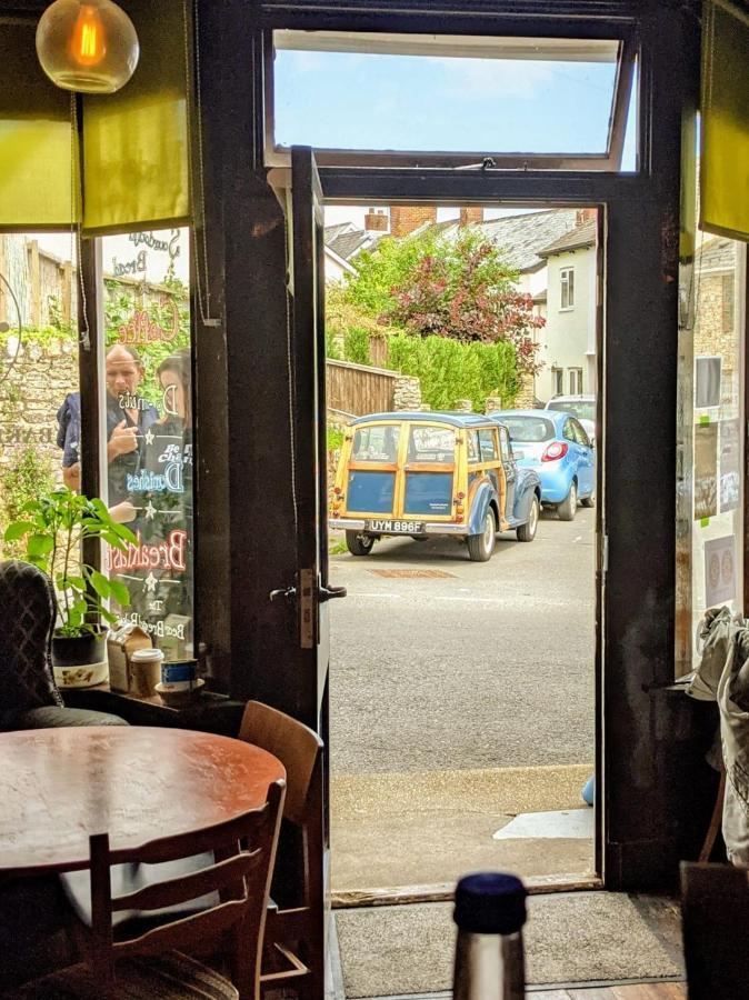The Bear Bread Bakery B&B, Ensuite Rooms Above The Bakery, Colyton エクステリア 写真